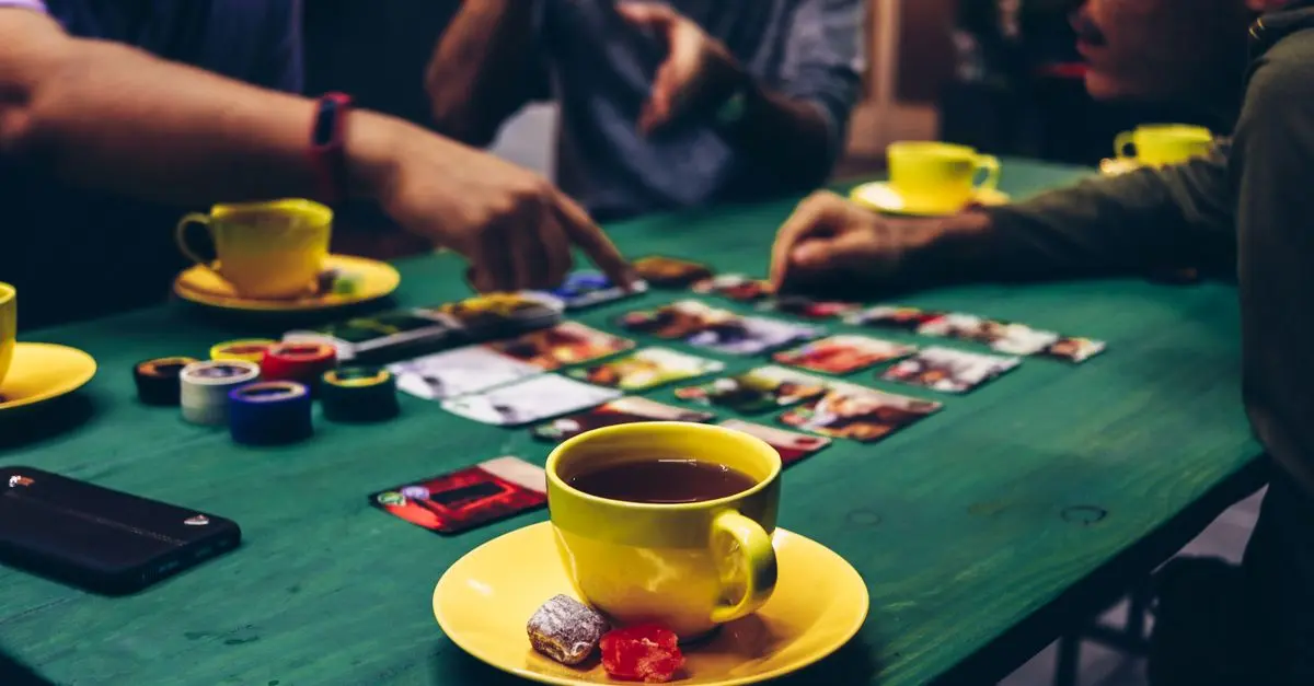 Les meilleures variantes de jeux de société pour animer vos soirées