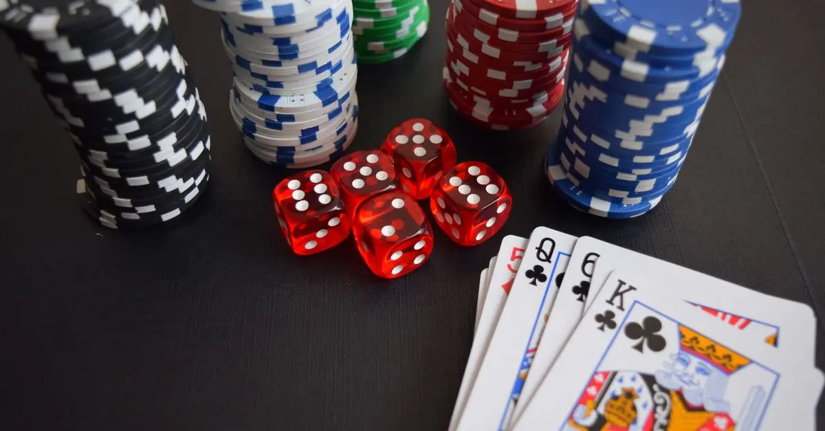 Les 10 règles incontournables pour maîtriser le poker