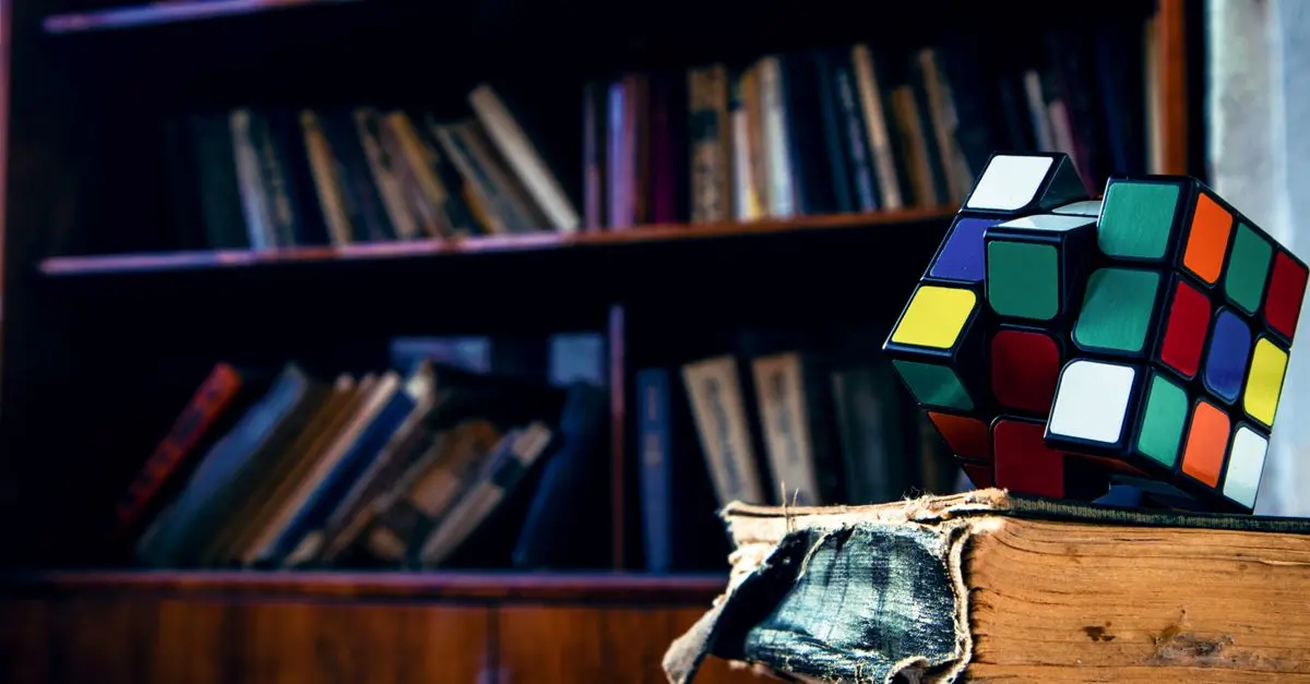 Astuce pour résoudre un Rubik's Cube facilement